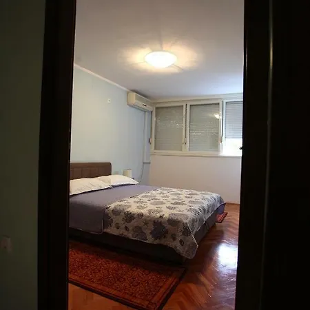 Marko 1 *