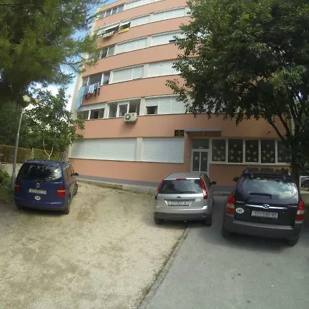 Διαμέρισμα Marko 1 *